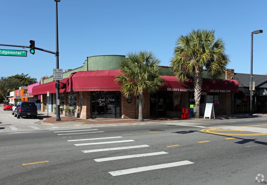More Photos Of 2300-2304 Edgewater Dr, Orlando Storefront For Lease