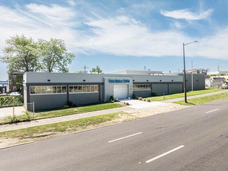 More Photos Of 520 W Roosevelt Blvd, Philadelphia Medical For Sale