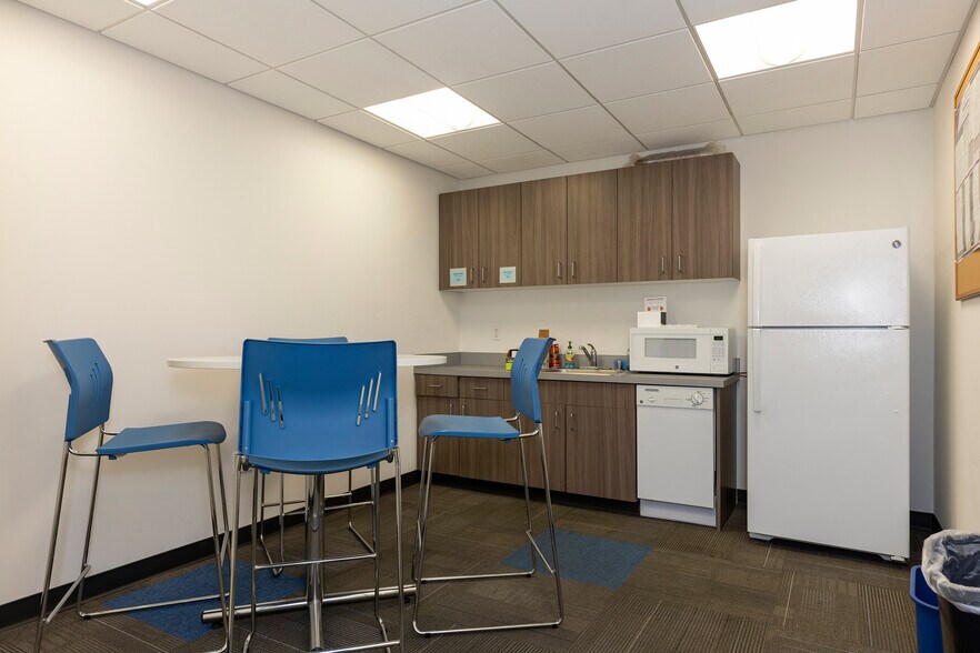 More Photos Of 4241 21st Ave W, Seattle Office For Sale