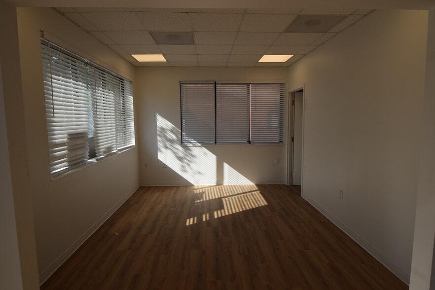 More Photos Of 6128 Brookshire Blvd, Charlotte Light Distribution For Lease