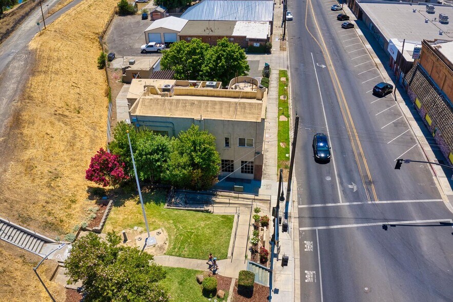 More Photos Of 563 2nd St, Yuba City Office For Sale