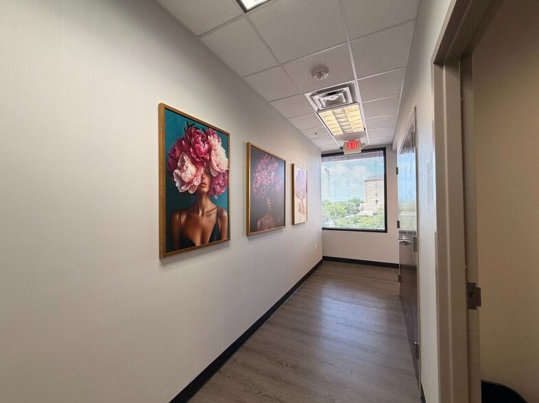 More Photos Of 250 E Basse Rd, San Antonio Medical For Lease