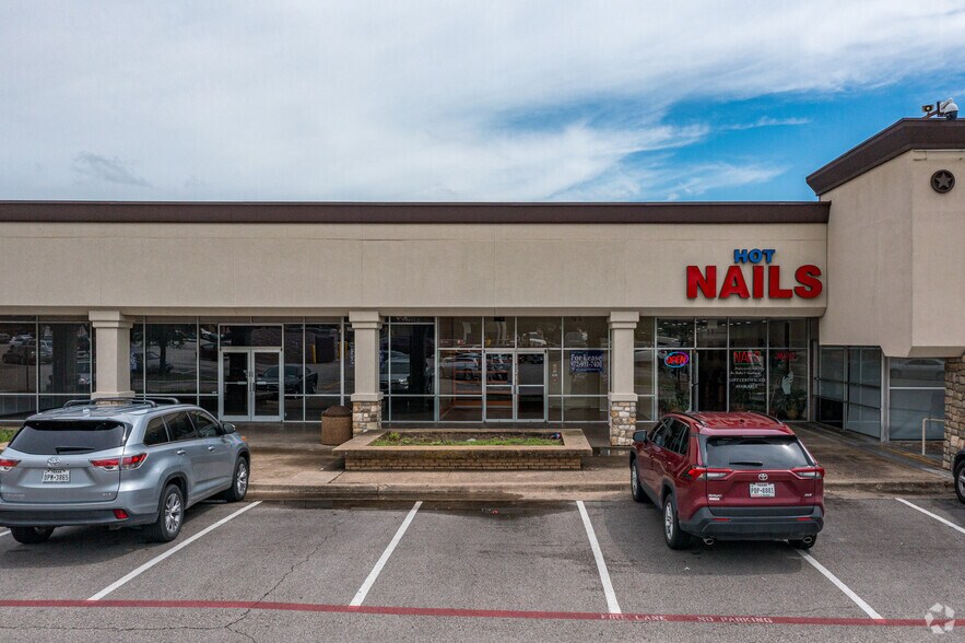 More Photos Of 11722 Marsh Ln, Dallas Storefront For Lease