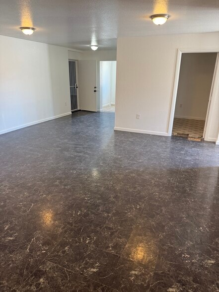 More Photos Of 101 W Avenue I, Lancaster Restaurant For Sale