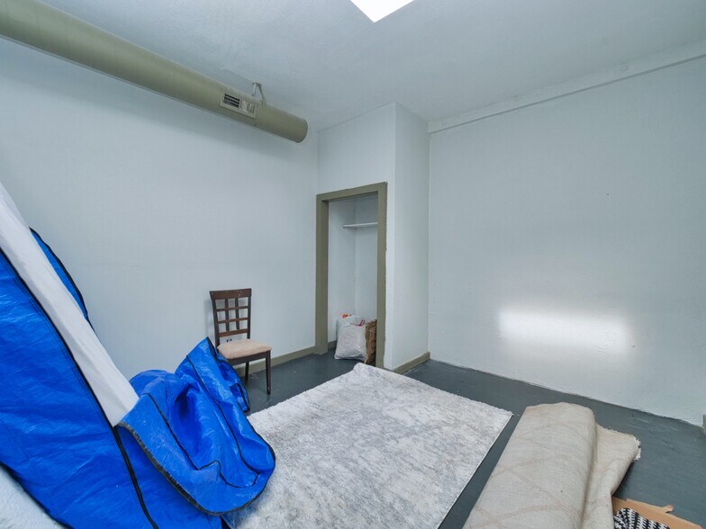 More Photos Of 9614-9616 MacArthur Blvd, Oakland Specialty For Sale