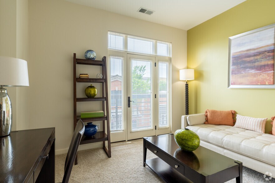 More Photos Of 670 Downey Green, Hampton Apartments For Sale