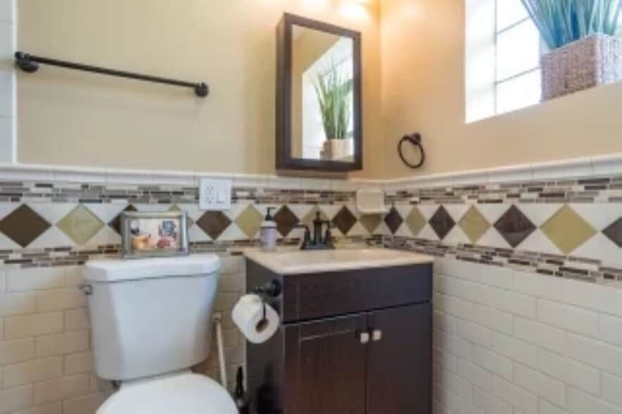 More Photos Of 5791 N Elston, Chicago Storefront Retail Office For Sale