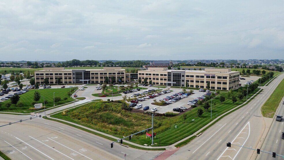 More Photos Of 18020 Burt St, Elkhorn Office For Lease