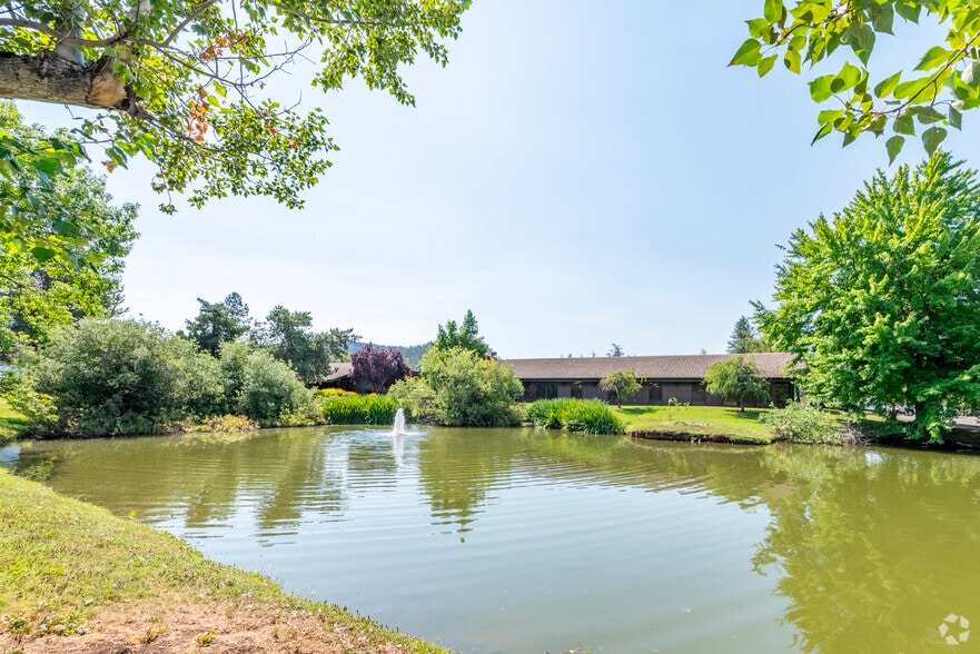 More Photos Of 481 California St, Grants Pass Industrial For Sale