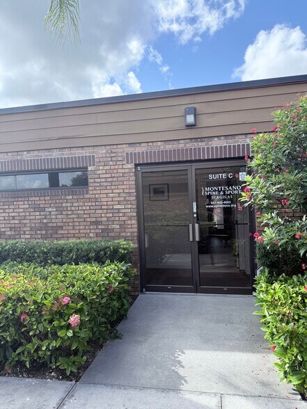 More Photos Of 1872 Tamiami Trl S, Venice Office For Lease