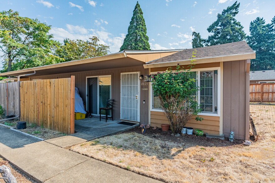 More Photos Of 4811-4823 NE Prescott St, Portland Apartments For Sale