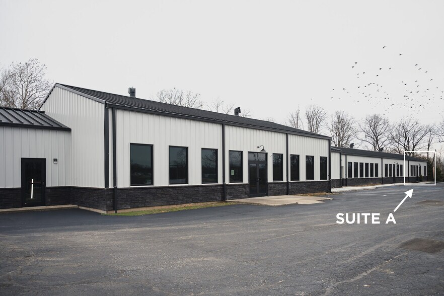 More Photos Of 4430 W Jonathan Moore Pike, Columbus Office Residential For Lease