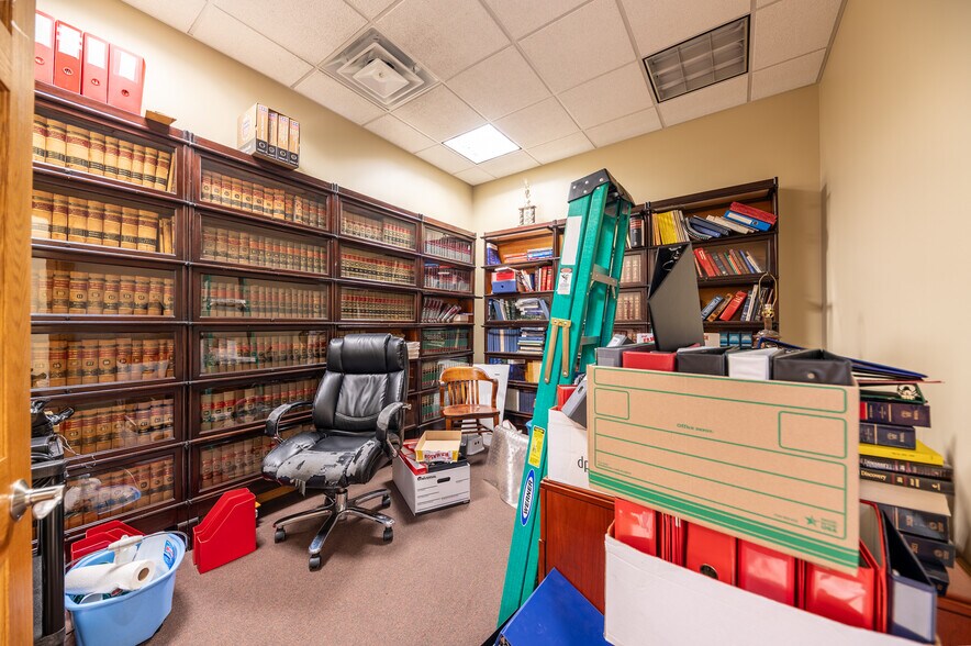 More Photos Of 315 High St, Morgantown Office For Sale