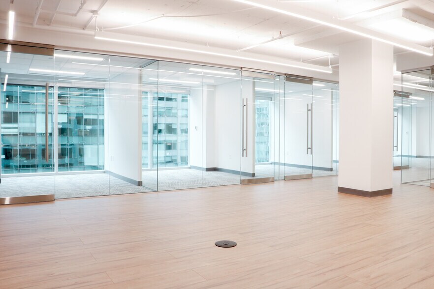 More Photos Of 1015 18th St NW, Washington Office For Lease