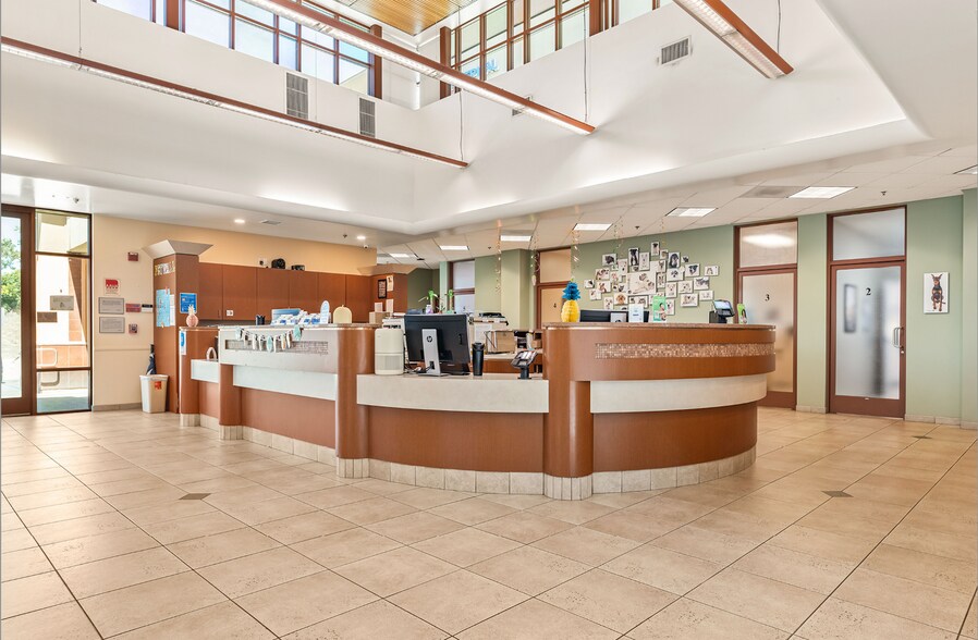 More Photos Of 8290 E Crystal Dr, Anaheim Veterinarian Kennel For Sale
