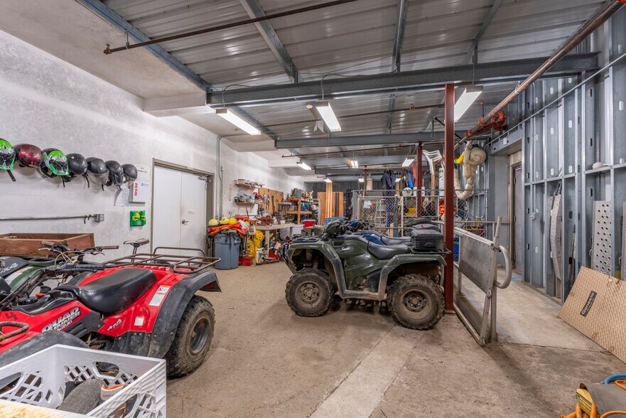 More Photos Of 32330 N Harbor Dr, Fort Bragg Office For Sale