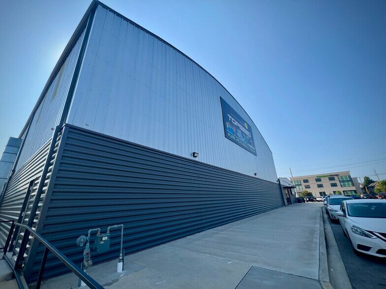 More Photos Of 2795 E 91st St, Tulsa Sports And Entertainment For Sale