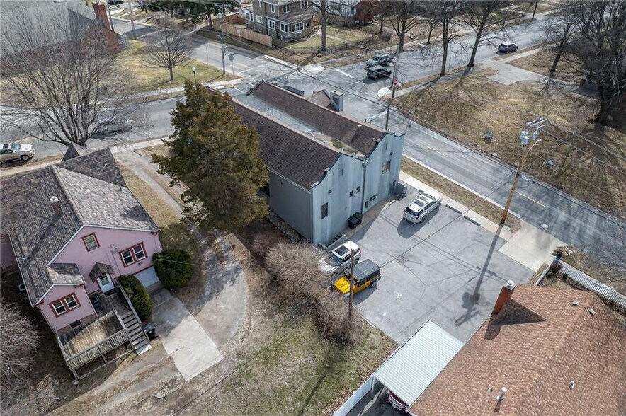 More Photos Of 2702 Ashland Ave, Saint Joseph Freestanding For Sale