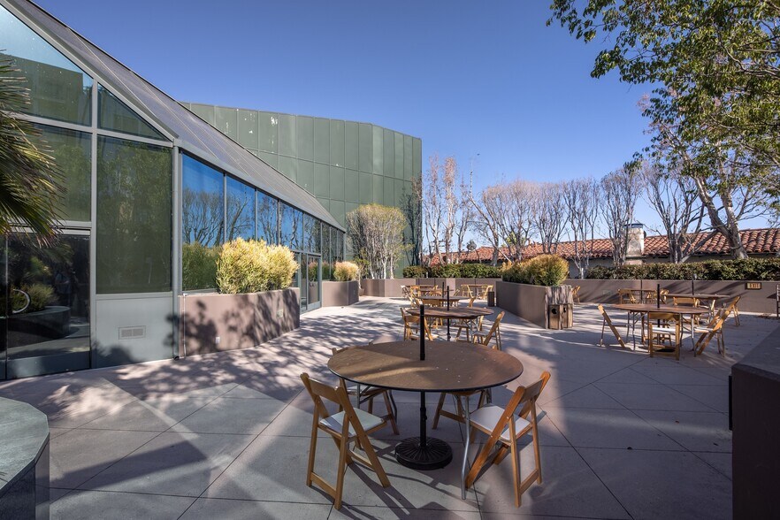 More Photos Of 7920 W Sunset Blvd, Los Angeles Office For Sale
