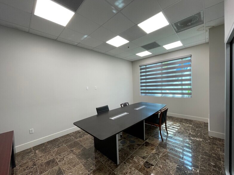 More Photos Of 2860 W State Road 84, Fort Lauderdale Office For Sale