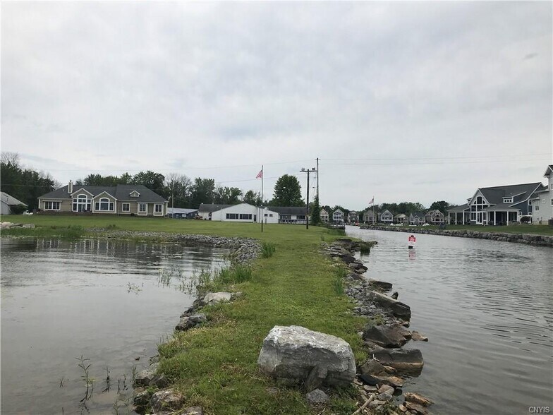 More Photos Of 303 Barrett Ln, Bridgeport Bar For Sale
