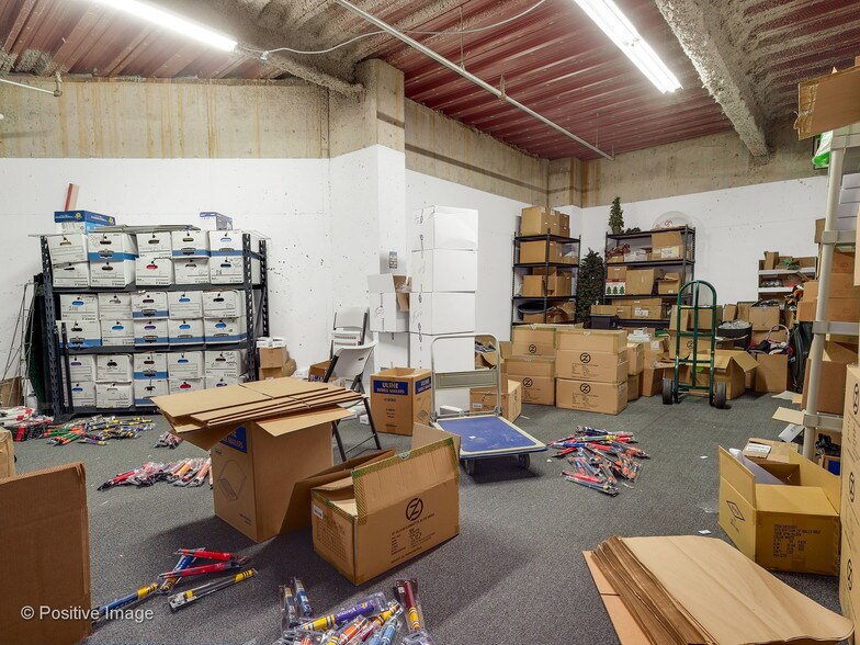 More Photos Of 1 TransAm Plaza Dr, Oakbrook Terrace Office For Sale