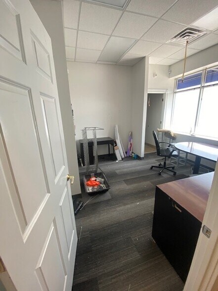 More Photos Of 11175 N Commerce Dr, Champlin Unknown For Lease