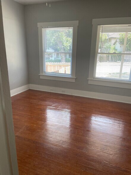 More Photos Of 105 Willim St, San Antonio Medical For Lease