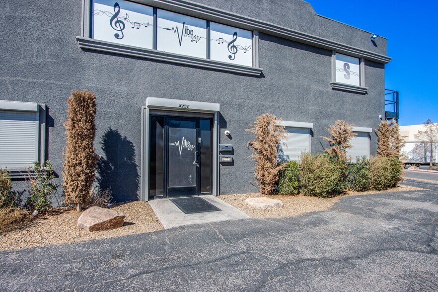 More Photos Of 4251 W Oquendo Rd, Las Vegas Light Distribution For Sale