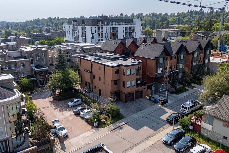 More Photos Of 1812 14A St SW, Calgary Office Residential For Sale