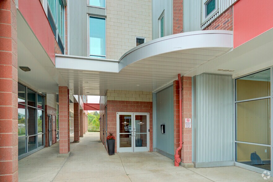 More Photos Of 3425 Plymouth Rd, Ann Arbor Apartments For Lease