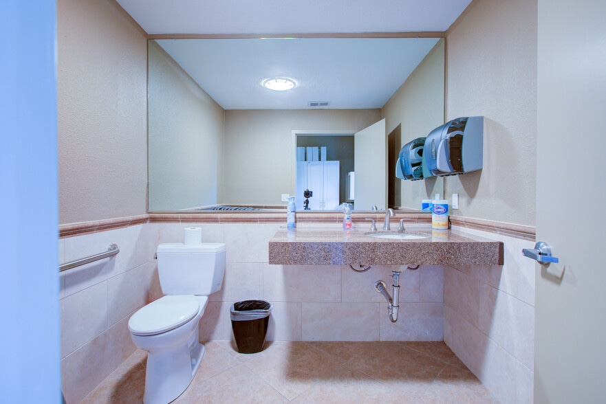 More Photos Of 5012 Salida Blvd, Salida Office For Sale