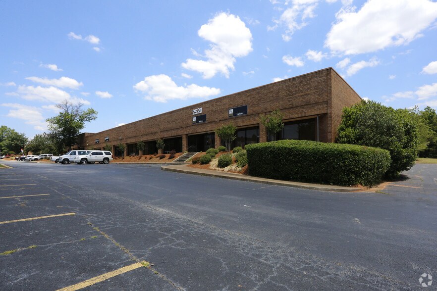 More Photos Of 2520 Park Central Blvd, Decatur Distribution For Lease
