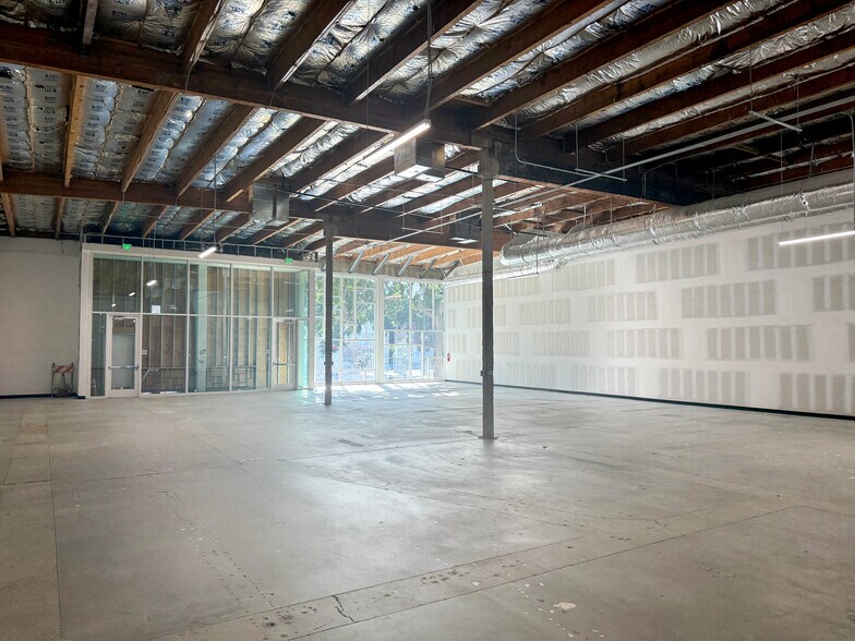 More Photos Of 300-320 B St, San Diego Storefront For Lease