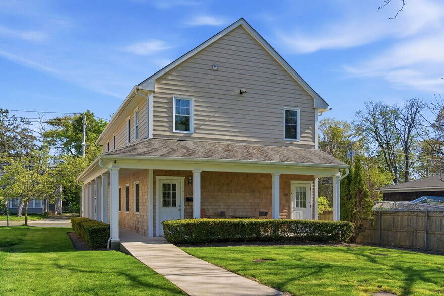 More Photos Of 569 Middle Rd, Bayport Storefront Retail Office For Sale
