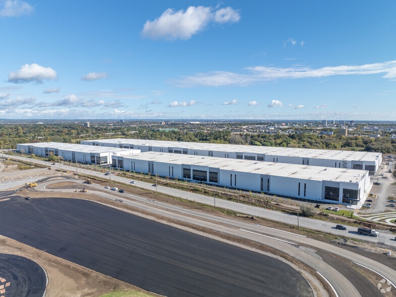 More Photos Of 321 Church St S, Ajax Warehouse For Lease