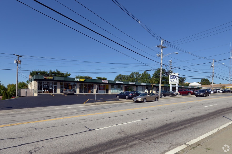 More Photos Of 1498-1500 Atwood Ave, Johnston Restaurant For Lease