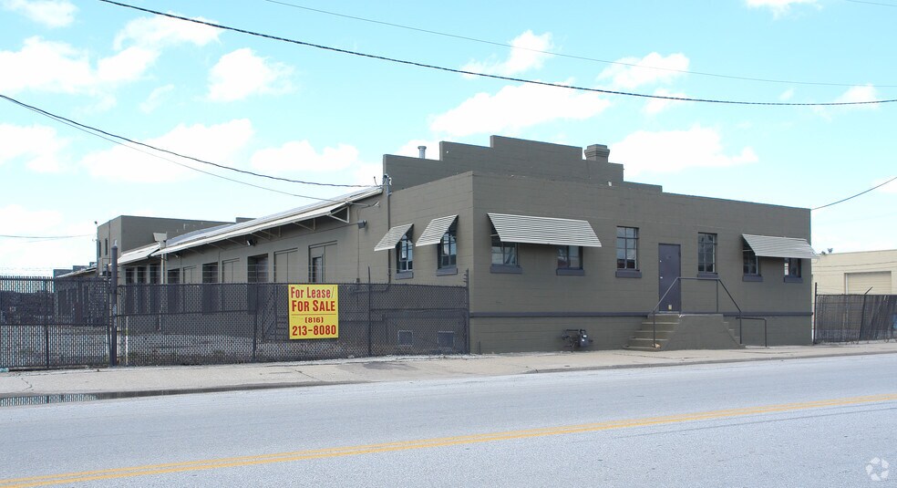 Primary Photo Of 806 Genessee St, Kansas City Warehouse For Lease