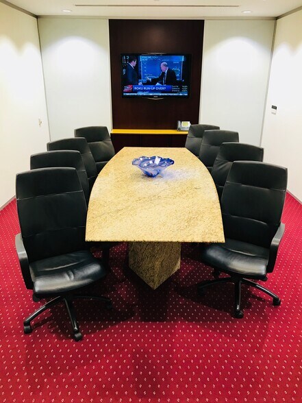 More Photos Of 200 S Biscayne Blvd, Miami Office For Lease