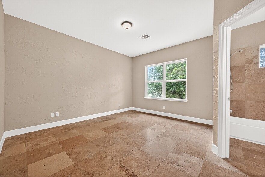 More Photos Of 14134 Packard St, Houston Specialty For Sale