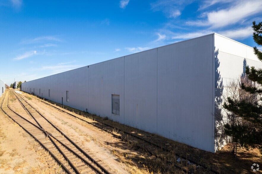 More Photos Of 11585 E 53rd Ave, Denver Warehouse For Lease