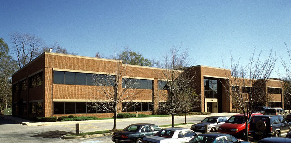 More Photos Of 3711 Kennett Pike, Greenville Office For Lease