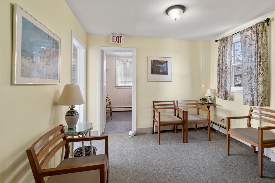 More Photos Of 113 Belmont St, Belmont Office For Sale