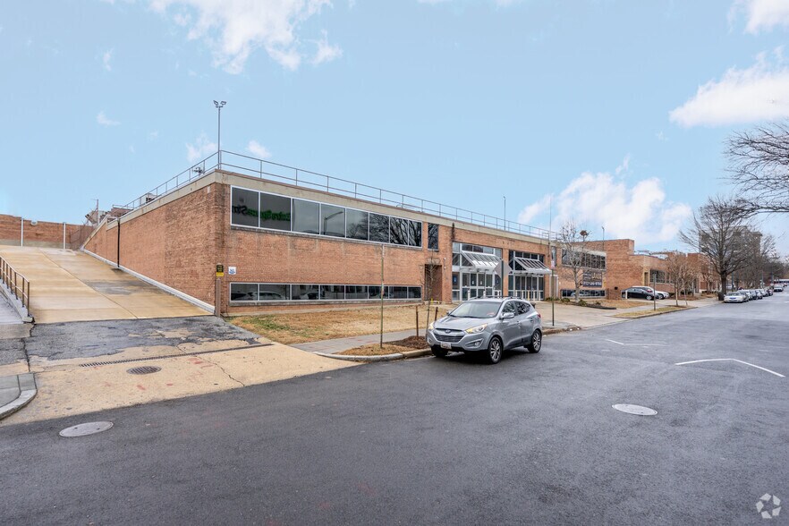 More Photos Of 1291 Taylor St NW, Washington Research And Development For Lease