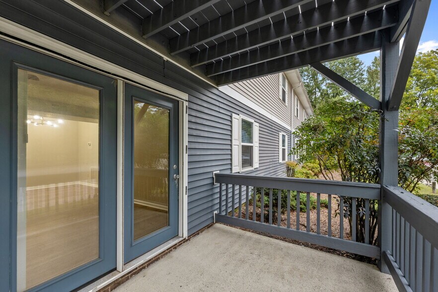 More Photos Of 920 Highland Ave, Greensboro Apartments For Sale
