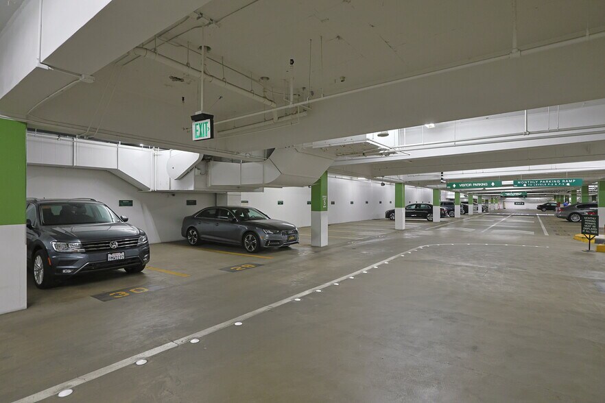 More Photos Of 1880 Century Park E, Los Angeles Office For Lease