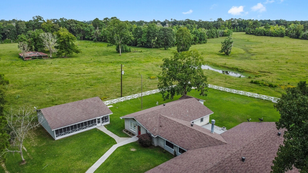More Photos Of 1270 CR 2293, Cleveland Assisted Living For Sale