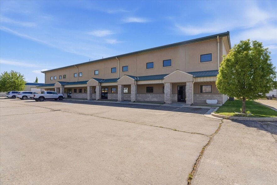 More Photos Of 1695 S 2050 W, West Haven Flex For Sale