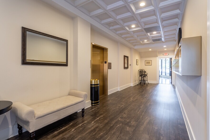 More Photos Of 105 E Center St, Mebane Office For Lease