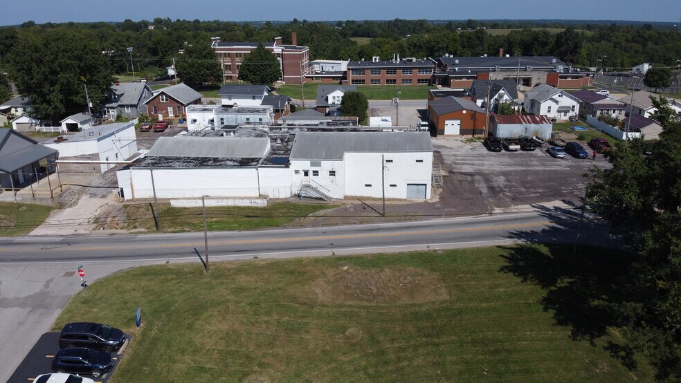 More Photos Of 1915 State St, Chester Manufacturing For Sale